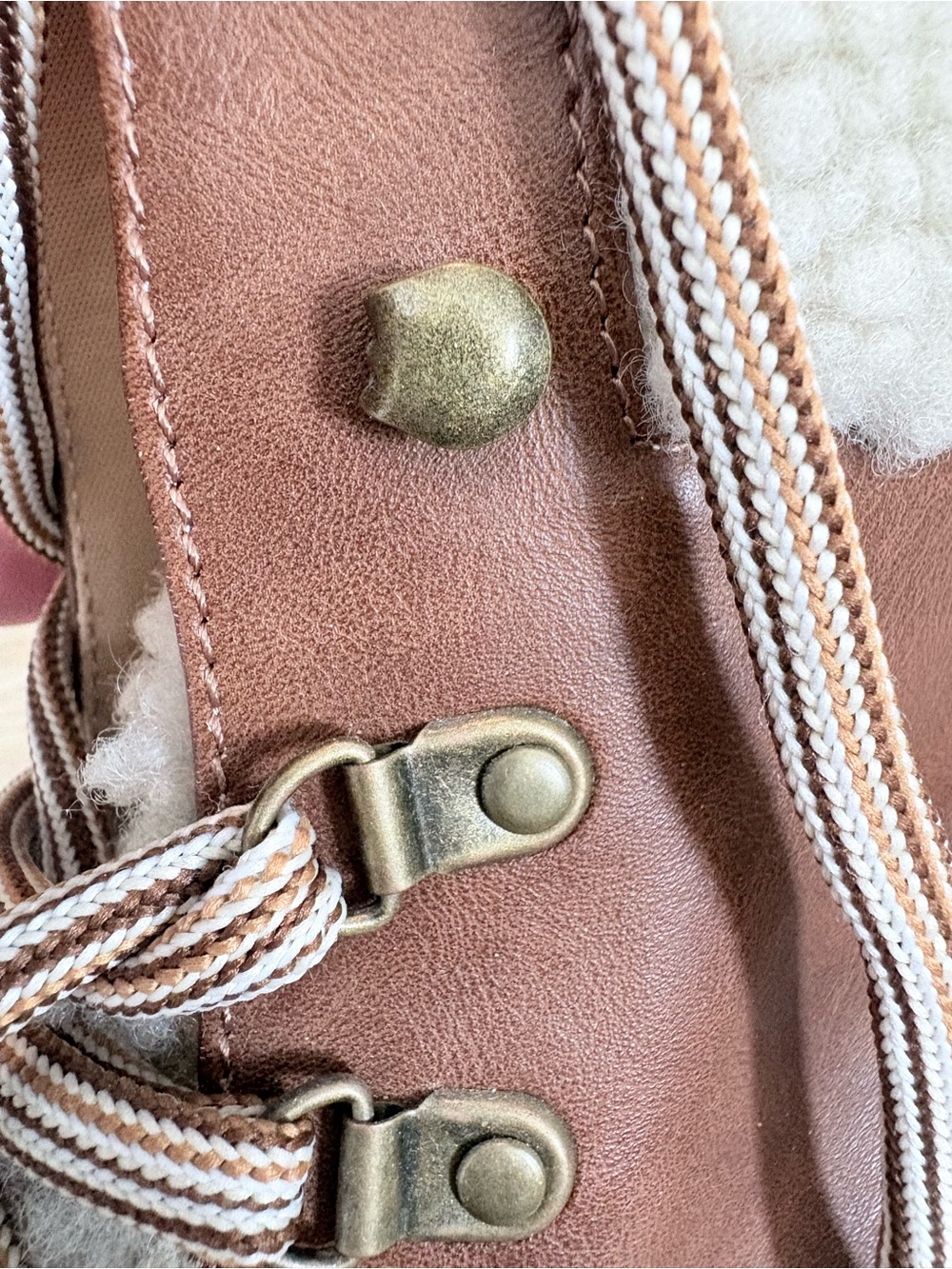 NWT Universal Thread Aubrie Chunky Heel Sherpa Combat Boots Cognac Brown Size 8 - Picture 12 of 12